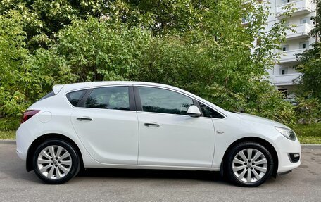 Opel Astra J, 2013 год, 1 075 000 рублей, 2 фотография