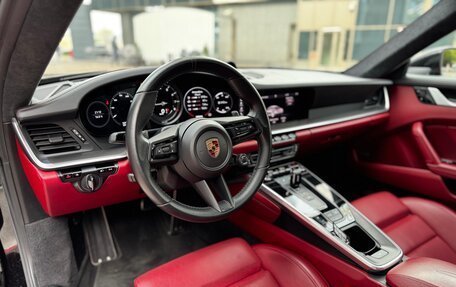 Porsche 911, 2019 год, 14 975 000 рублей, 24 фотография