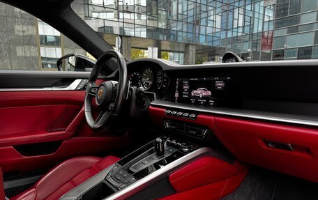 Porsche 911, 2019 год, 14 975 000 рублей, 25 фотография