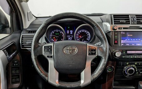 Toyota Land Cruiser Prado 150 рестайлинг 2, 2016 год, 3 750 000 рублей, 27 фотография