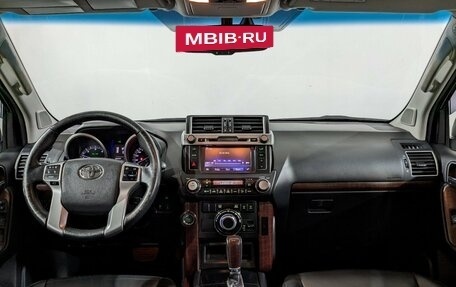 Toyota Land Cruiser Prado 150 рестайлинг 2, 2016 год, 3 750 000 рублей, 25 фотография
