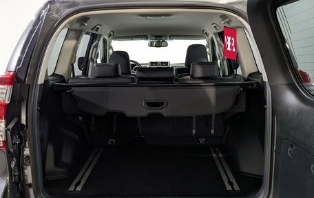Toyota Land Cruiser Prado 150 рестайлинг 2, 2016 год, 3 750 000 рублей, 17 фотография