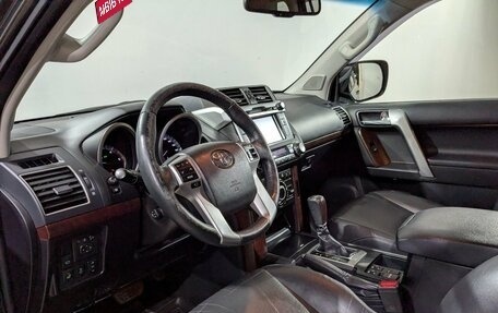 Toyota Land Cruiser Prado 150 рестайлинг 2, 2016 год, 3 750 000 рублей, 28 фотография