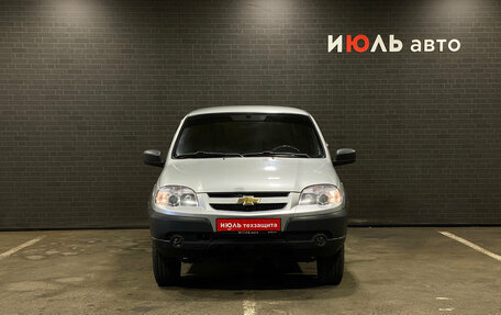 Chevrolet Niva I рестайлинг, 2018 год, 630 000 рублей, 2 фотография