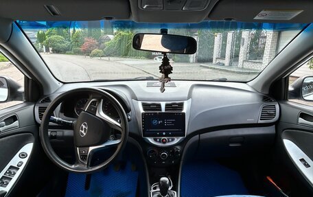 Hyundai Solaris II рестайлинг, 2011 год, 680 000 рублей, 14 фотография