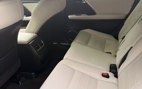 Lexus RX IV рестайлинг, 2019 год, 4 150 000 рублей, 11 фотография