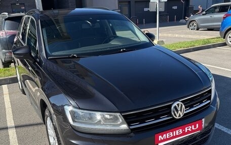 Volkswagen Tiguan II, 2019 год, 2 000 000 рублей, 2 фотография