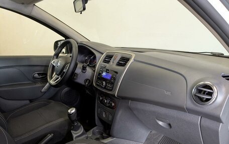 Renault Logan II, 2022 год, 1 200 000 рублей, 10 фотография