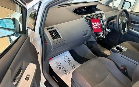 Toyota Prius Alpha I (ZVW40/41), 2012 год, 1 399 000 рублей, 12 фотография