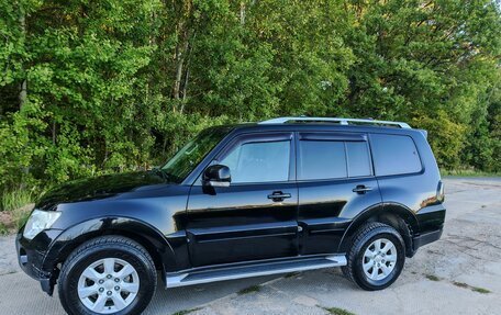 Mitsubishi Pajero IV, 2010 год, 2 300 000 рублей, 3 фотография