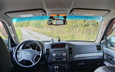 Mitsubishi Pajero IV, 2010 год, 2 300 000 рублей, 5 фотография