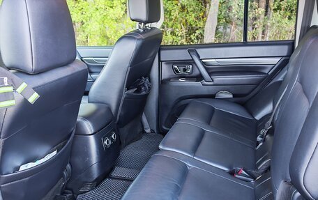 Mitsubishi Pajero IV, 2010 год, 2 300 000 рублей, 9 фотография