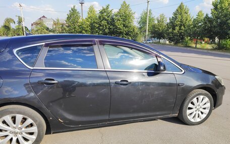 Opel Astra J, 2011 год, 620 000 рублей, 3 фотография