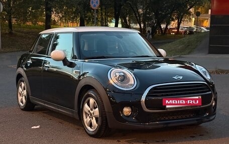 MINI Hatch, 2016 год, 1 730 000 рублей, 5 фотография