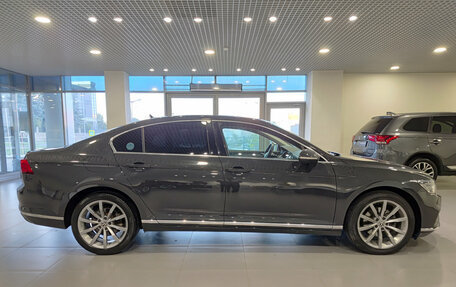 Volkswagen Passat B8 рестайлинг, 2020 год, 3 530 000 рублей, 4 фотография