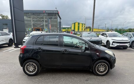 Toyota Yaris III рестайлинг, 2006 год, 398 000 рублей, 5 фотография