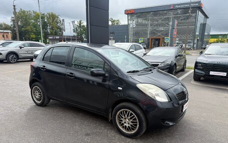 Toyota Yaris III рестайлинг, 2006 год, 398 000 рублей, 4 фотография
