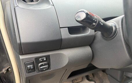 Toyota Yaris III рестайлинг, 2006 год, 398 000 рублей, 15 фотография