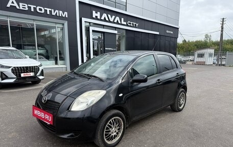 Toyota Yaris III рестайлинг, 2006 год, 398 000 рублей, 10 фотография