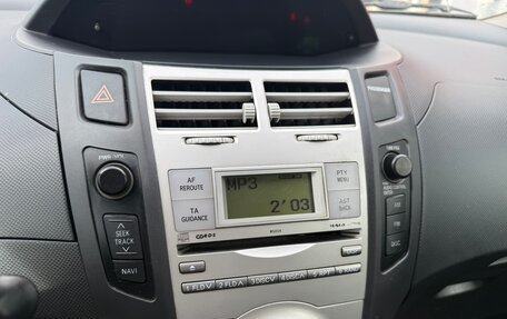 Toyota Yaris III рестайлинг, 2006 год, 398 000 рублей, 18 фотография