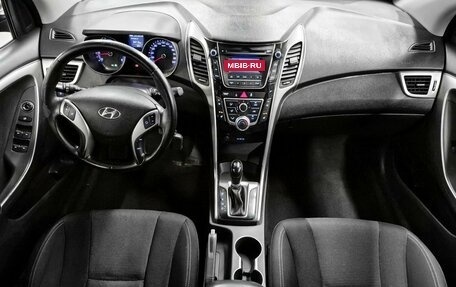 Hyundai i30 II рестайлинг, 2012 год, 885 000 рублей, 10 фотография