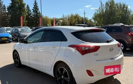 Hyundai i30 II рестайлинг, 2014 год, 1 000 000 рублей, 5 фотография