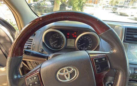 Toyota Land Cruiser Prado 150 рестайлинг 2, 2011 год, 2 700 000 рублей, 5 фотография
