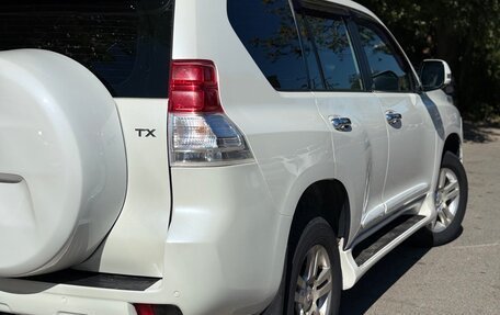 Toyota Land Cruiser Prado 150 рестайлинг 2, 2011 год, 2 700 000 рублей, 10 фотография