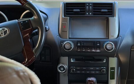 Toyota Land Cruiser Prado 150 рестайлинг 2, 2011 год, 2 700 000 рублей, 12 фотография