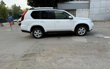 Nissan X-Trail, 2013 год, 900 000 рублей, 2 фотография