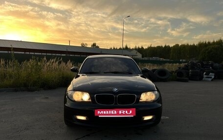 BMW 1 серия, 2007 год, 715 000 рублей, 2 фотография