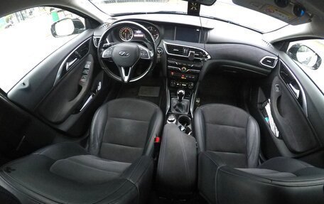 Infiniti Q30, 2016 год, 1 911 000 рублей, 6 фотография