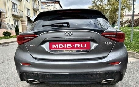 Infiniti Q30, 2016 год, 1 911 000 рублей, 3 фотография