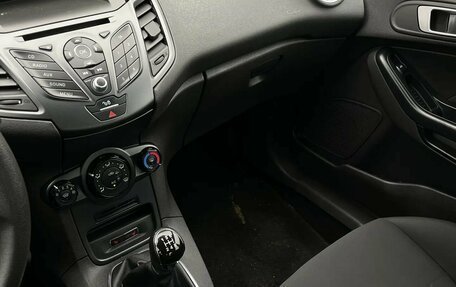 Ford Fiesta, 2015 год, 769 000 рублей, 10 фотография