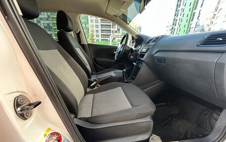 Volkswagen Polo VI (EU Market), 2011 год, 420 000 рублей, 9 фотография