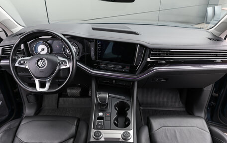 Volkswagen Touareg III, 2018 год, 4 749 000 рублей, 14 фотография