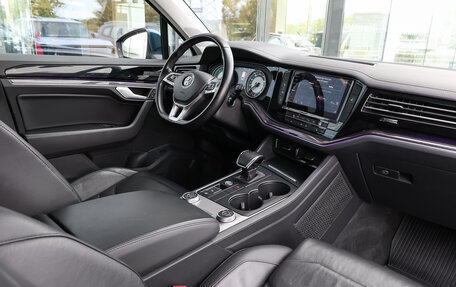 Volkswagen Touareg III, 2018 год, 4 749 000 рублей, 10 фотография