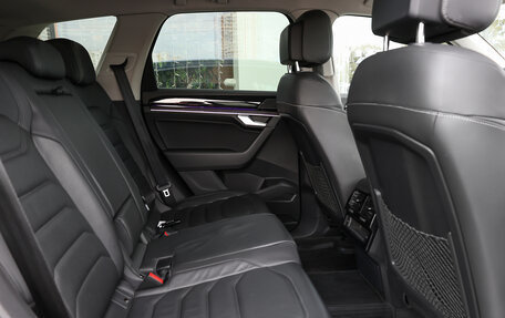 Volkswagen Touareg III, 2018 год, 4 749 000 рублей, 12 фотография