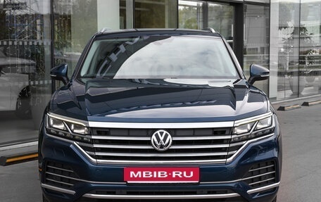 Volkswagen Touareg III, 2018 год, 4 749 000 рублей, 2 фотография
