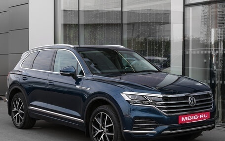 Volkswagen Touareg III, 2018 год, 4 749 000 рублей, 3 фотография