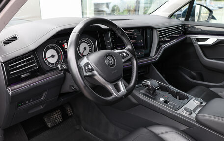 Volkswagen Touareg III, 2018 год, 4 749 000 рублей, 16 фотография