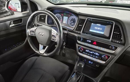 Hyundai Sonata VII, 2018 год, 1 394 000 рублей, 9 фотография