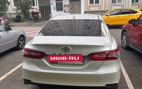 Toyota Camry, 2021 год, 3 260 000 рублей, 2 фотография