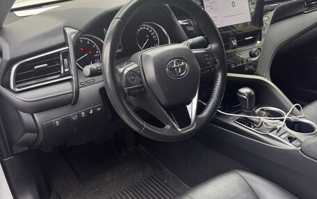 Toyota Camry, 2021 год, 3 260 000 рублей, 11 фотография