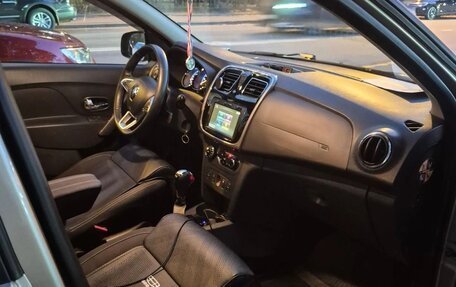 Renault Logan II, 2020 год, 1 000 000 рублей, 27 фотография