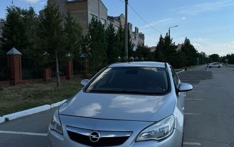 Opel Astra J, 2010 год, 600 000 рублей, 5 фотография