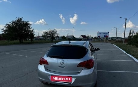 Opel Astra J, 2010 год, 600 000 рублей, 4 фотография