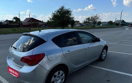 Opel Astra J, 2010 год, 600 000 рублей, 9 фотография