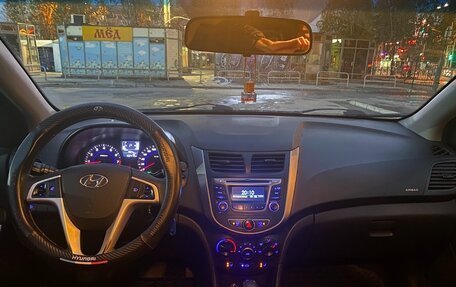 Hyundai Solaris II рестайлинг, 2016 год, 799 999 рублей, 6 фотография