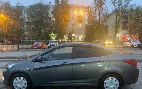 Hyundai Solaris II рестайлинг, 2016 год, 799 999 рублей, 3 фотография